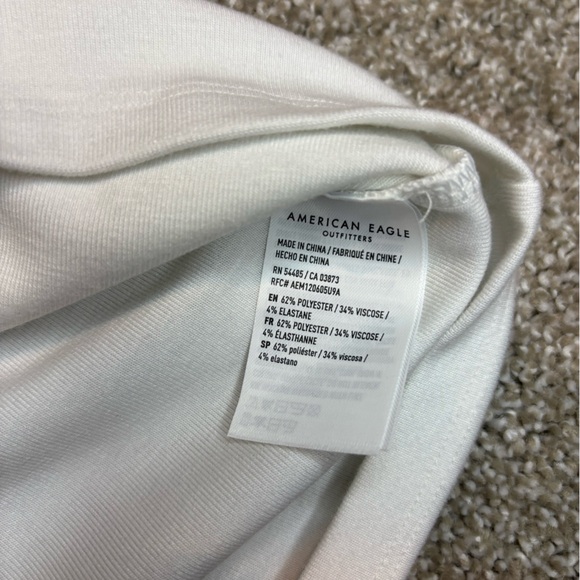 BNWOT American Eagle Cropped Button Up Collared Tee - Picture 3 of 5